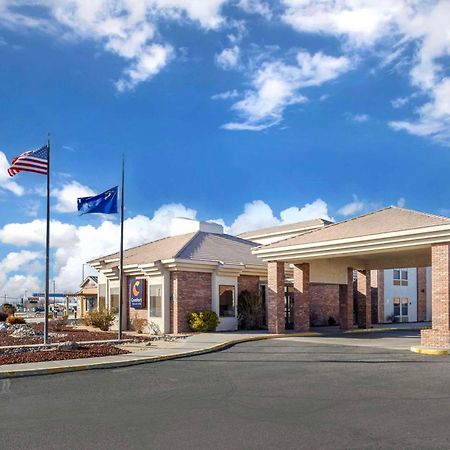 Comfort Inn & Suites Near Fallon Naval Air Station Bagian luar foto