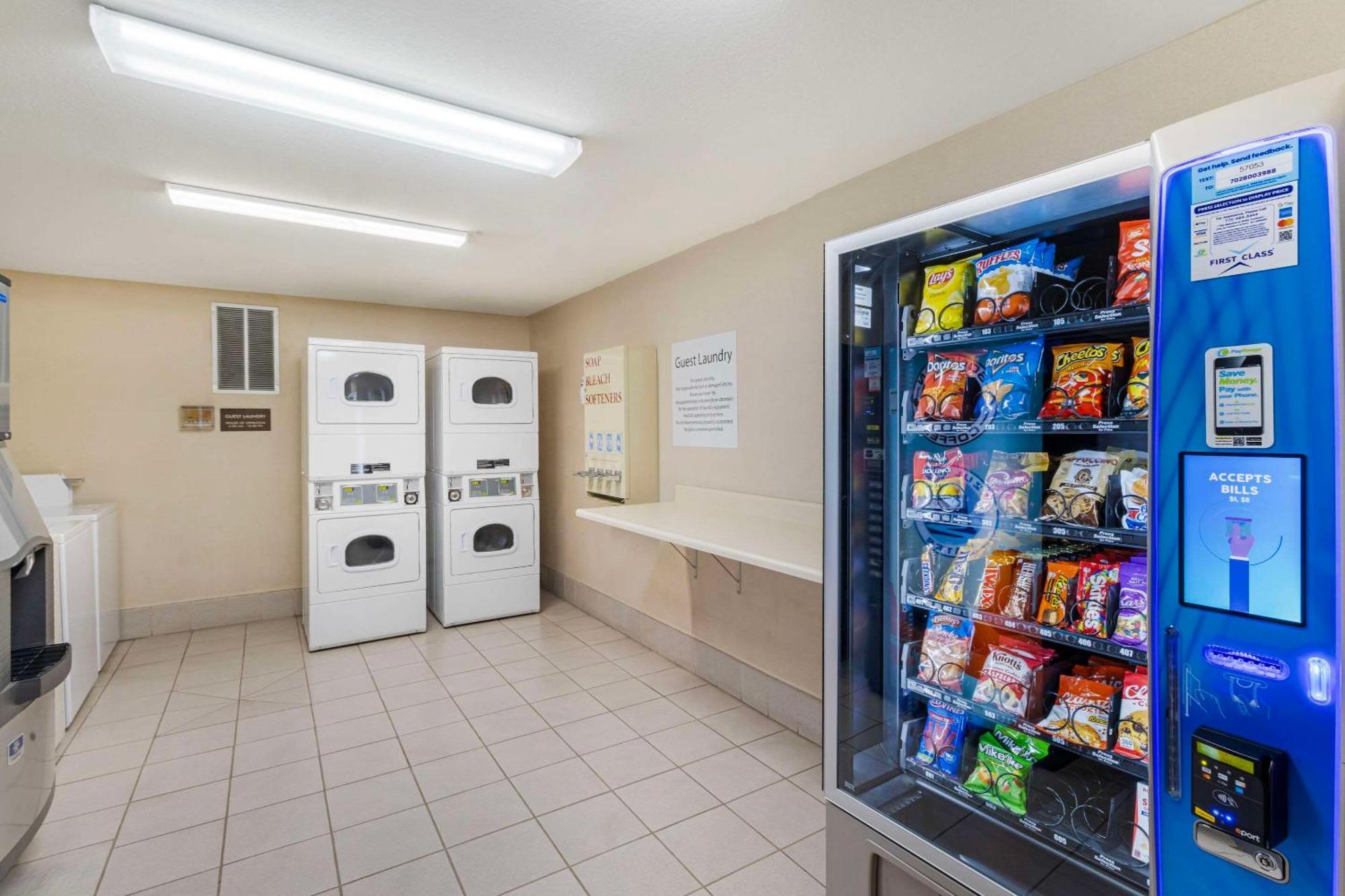Comfort Inn & Suites Near Fallon Naval Air Station Bagian luar foto
