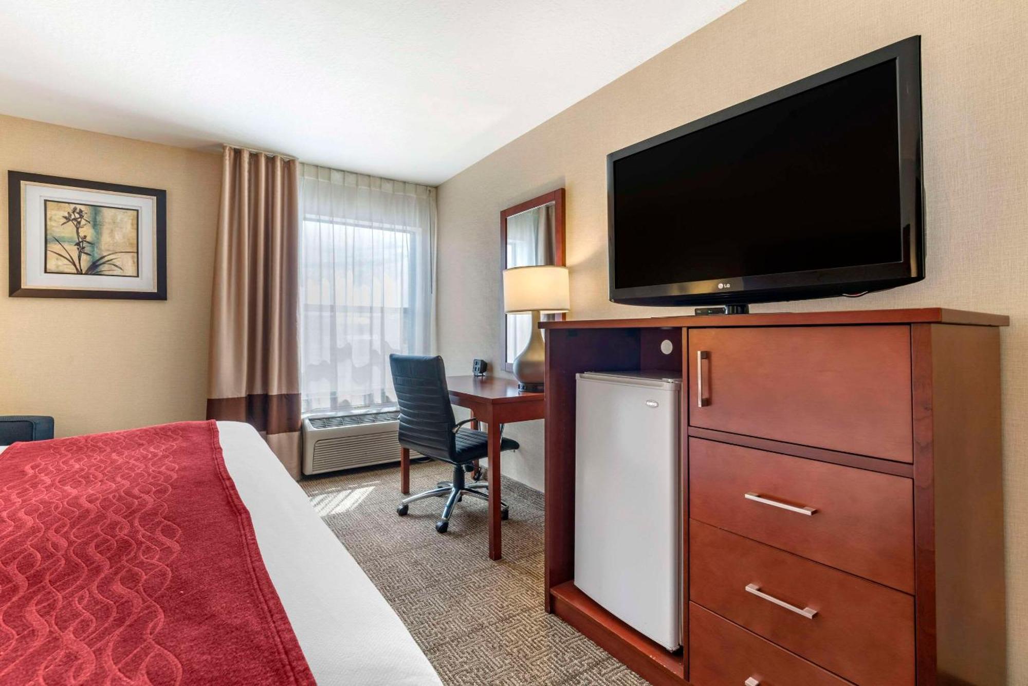Comfort Inn & Suites Near Fallon Naval Air Station Bagian luar foto