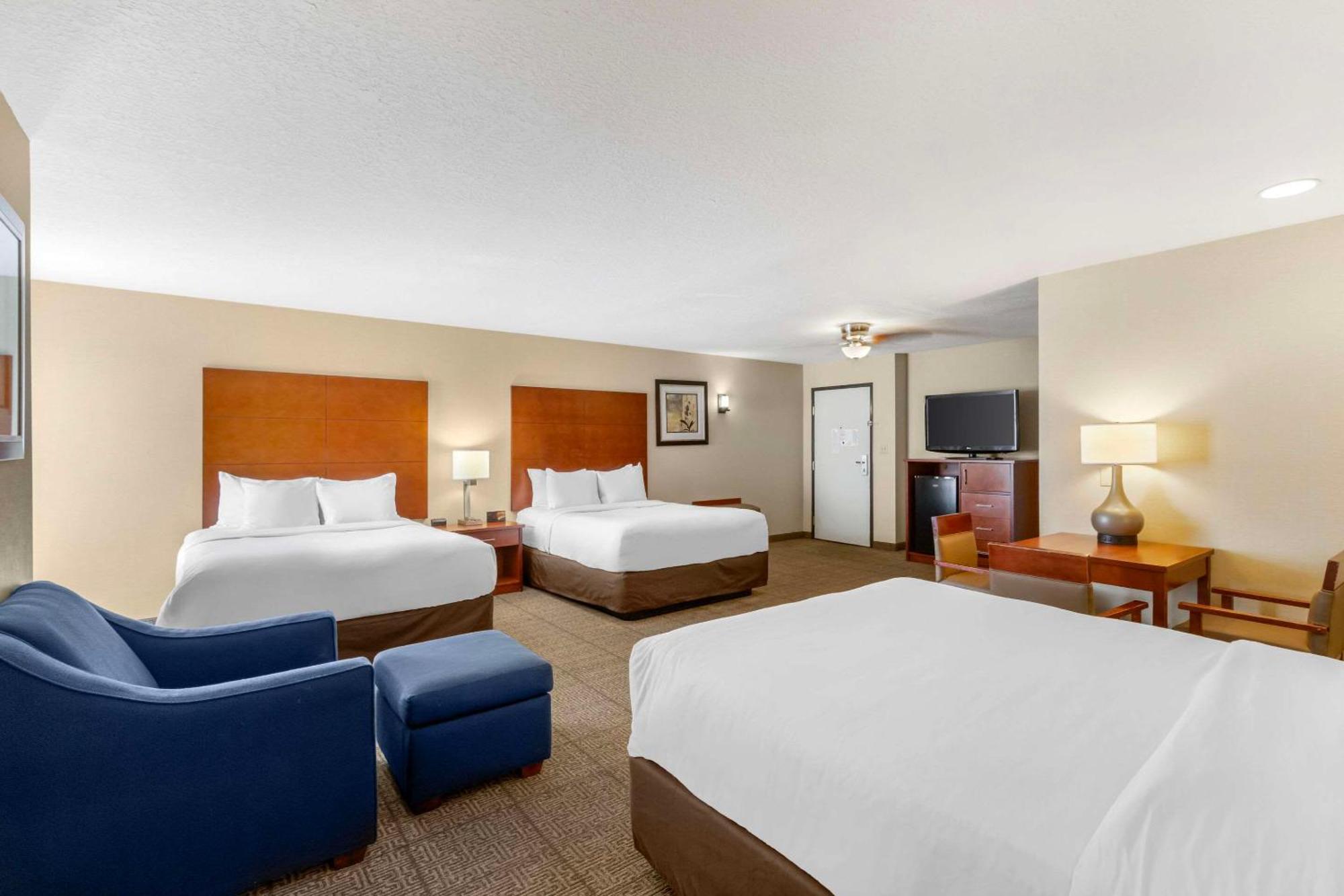 Comfort Inn & Suites Near Fallon Naval Air Station Bagian luar foto
