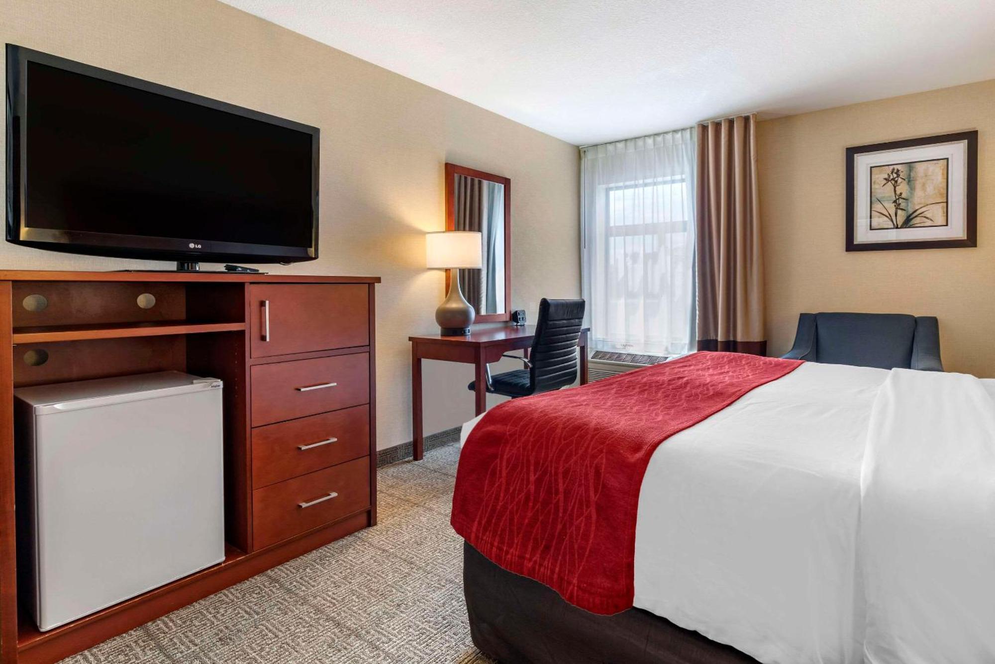 Comfort Inn & Suites Near Fallon Naval Air Station Bagian luar foto