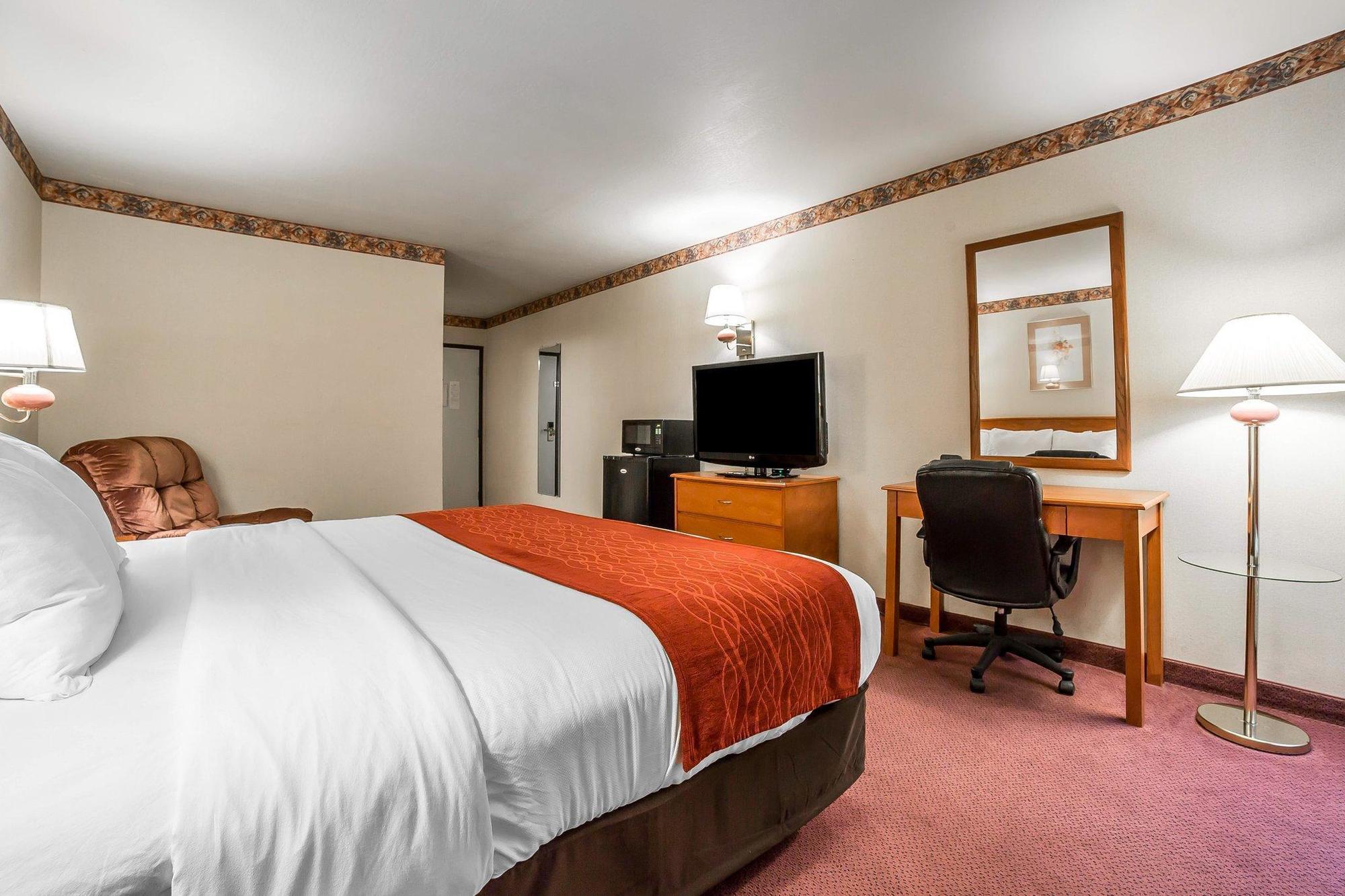 Comfort Inn & Suites Near Fallon Naval Air Station Bagian luar foto