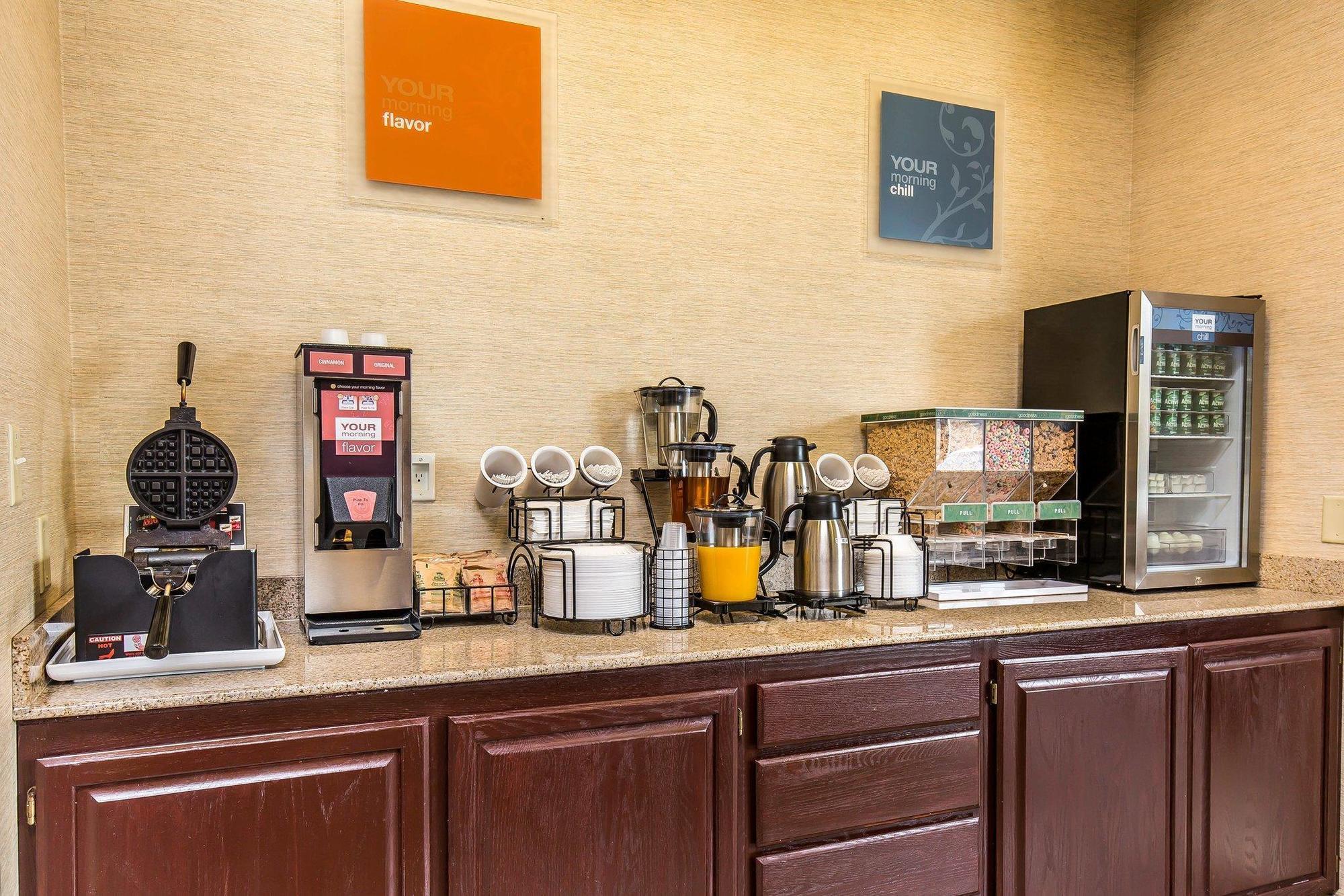 Comfort Inn & Suites Near Fallon Naval Air Station Bagian luar foto