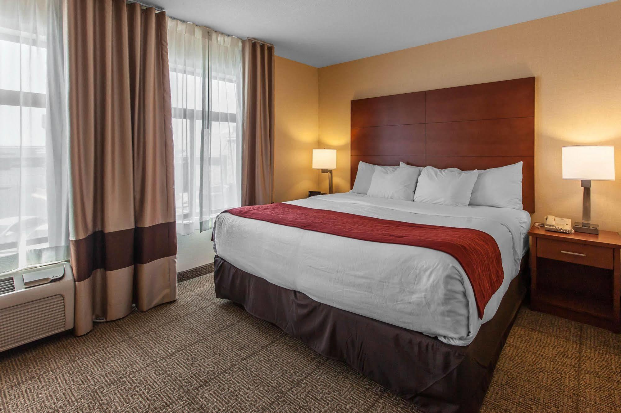 Comfort Inn & Suites Near Fallon Naval Air Station Bagian luar foto